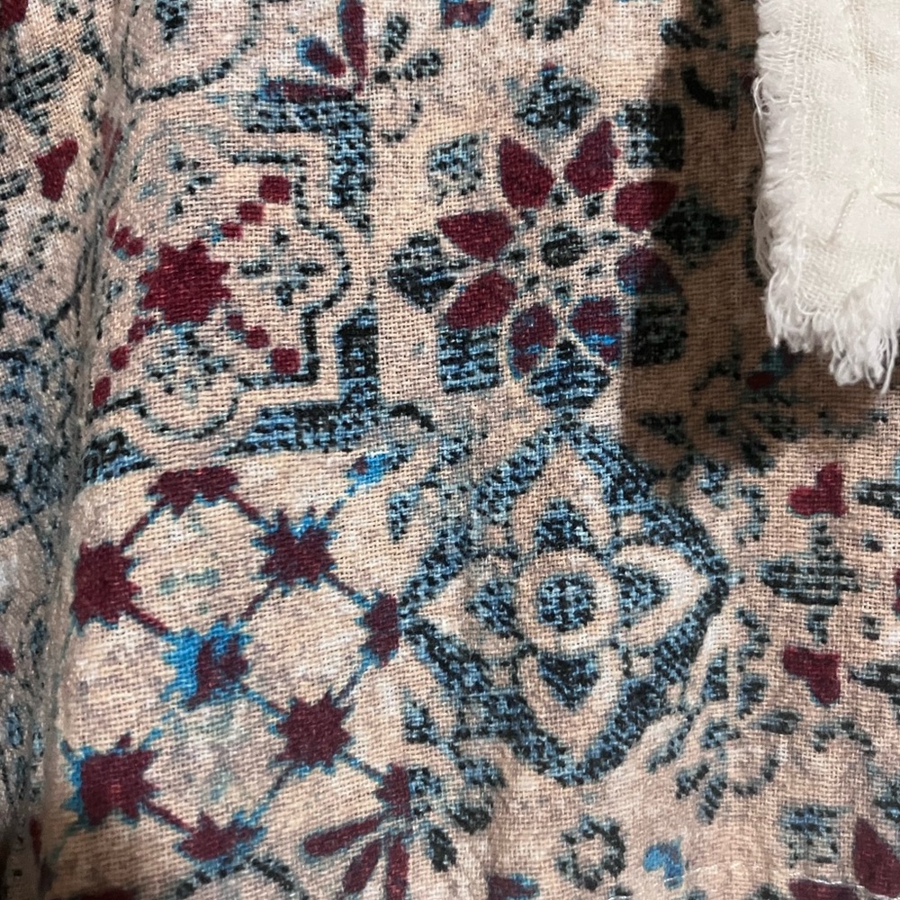 Oli & Hali Floral Button-Up Shirt - Picture 2 of 6